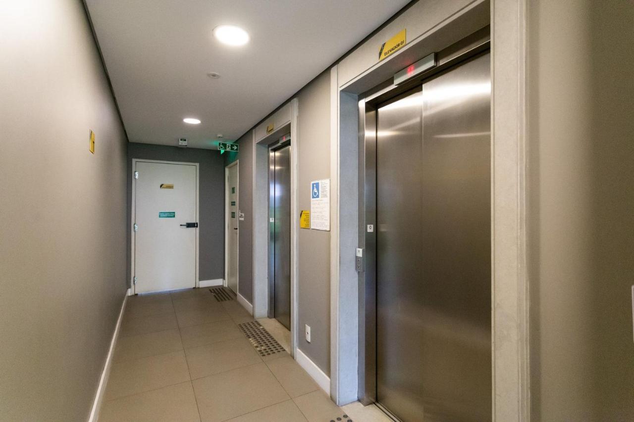 Com Tv Smart Perto Do Metro Republica Apartamento *